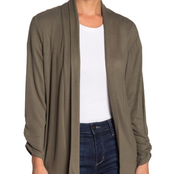 Bobeau Petite Olive Ruched Sleeve Knit 